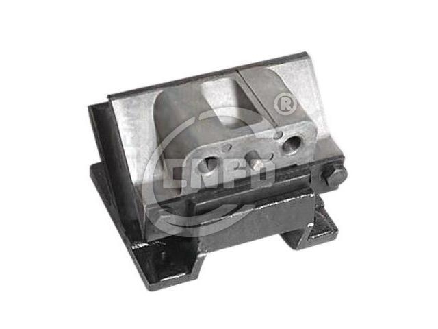 Engine Mounting:387 240 03 17